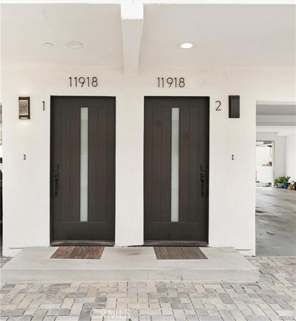 Detail Gallery Image 17 of 23 For 11918 Dehougne #2,  North Hollywood,  CA 91605 - 4 Beds | 3 Baths