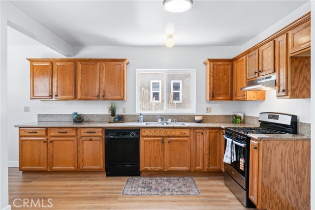 Detail Gallery Image 11 of 26 For 11431 See Dr, Whittier,  CA 90606 - 4 Beds | 2 Baths