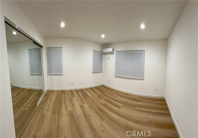 Detail Gallery Image 6 of 12 For 18654 1/2 Runnymede St., Reseda,  CA 91335 - 3 Beds | 2 Baths