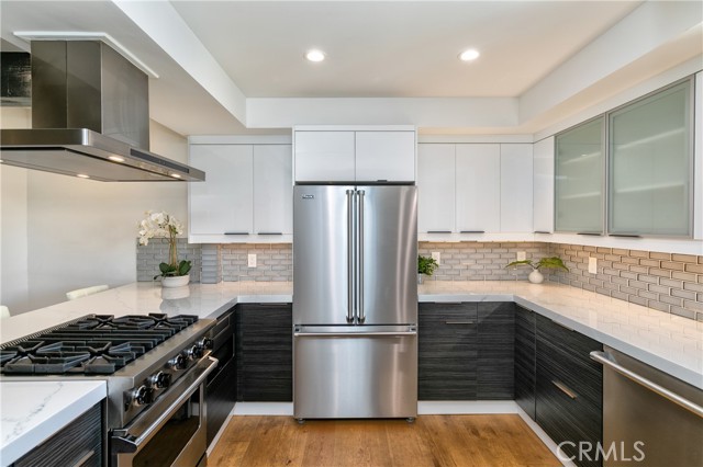 4651 Los Patos Avenue, Huntington Beach CA: https://media.crmls.org/medias/f635fe56-90e4-493e-a7e4-9726723fa039.jpg