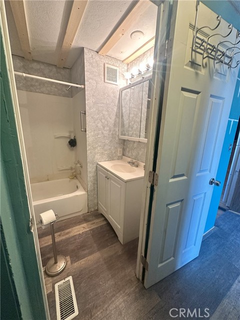 1258 Rosamond Boulevard, Rosamond CA: https://media.crmls.org/medias/f636363b-727c-4b0f-a2f9-fa4c35d233a5.jpg