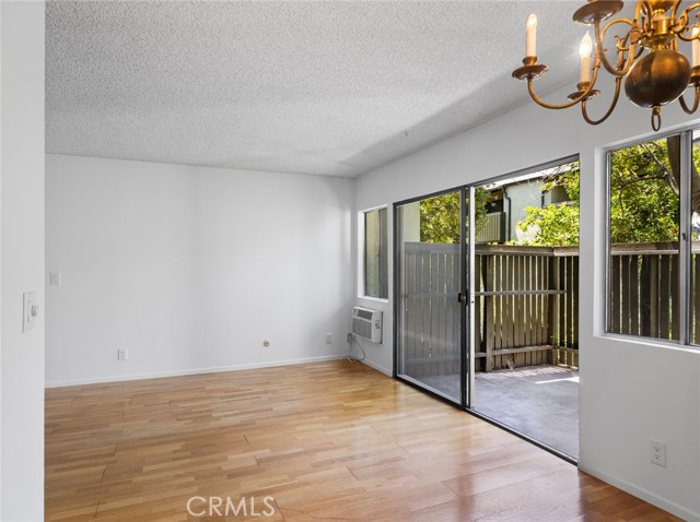 4919 Indian Wood Road, Culver City CA: https://media.crmls.org/medias/f6366277-f33d-4118-a741-5dd94cb3e22b.jpg