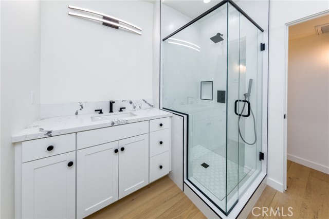 Detail Gallery Image 13 of 23 For 12745 Hartland Street, North Hollywood,  CA 91605 - 3 Beds | 2/1 Baths