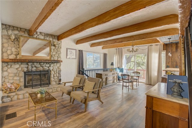 Detail Gallery Image 4 of 38 For 1275 Portillo Ln, Lake Arrowhead,  CA 92352 - 4 Beds | 3 Baths