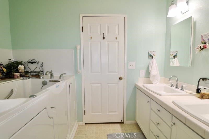 MLS #OC25238608 image #41