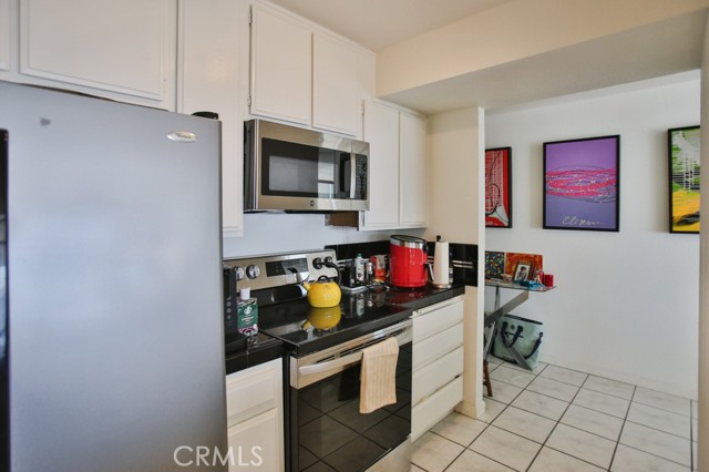 1750 E Ocean Boulevard, Long Beach CA: https://media.crmls.org/medias/f638b2cd-8119-4f7f-b218-4093151fefdc.jpg