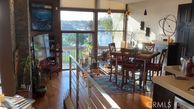 5327 Marina Pacifica N Drive, Long Beach CA: https://media.crmls.org/medias/f638c66c-6b6c-48c0-9a78-6de04735df90.jpg