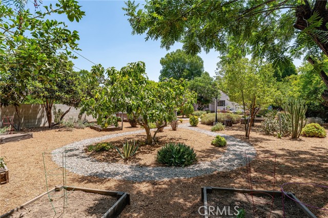 6217 Orion Avenue, Van Nuys CA: https://media.crmls.org/medias/f6392def-cf00-4d81-8f27-c5b260bea62a.jpg