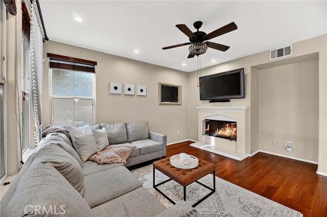 Detail Gallery Image 18 of 58 For 40265 Danbury Ct, Temecula,  CA 92591 - 3 Beds | 2/1 Baths