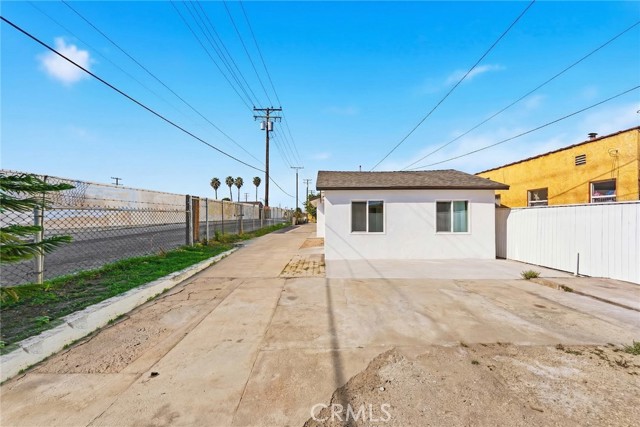 Detail Gallery Image 5 of 33 For 1118 E 77th, Los Angeles,  CA 90001 - 2 Beds | 1 Baths