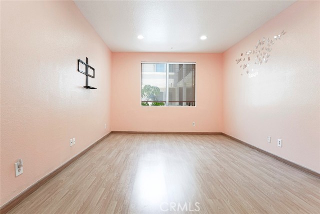 16940 Chatsworth Street, Granada Hills CA: https://media.crmls.org/medias/f63b18af-2042-4aaa-9a93-b51bdd7045d1.jpg