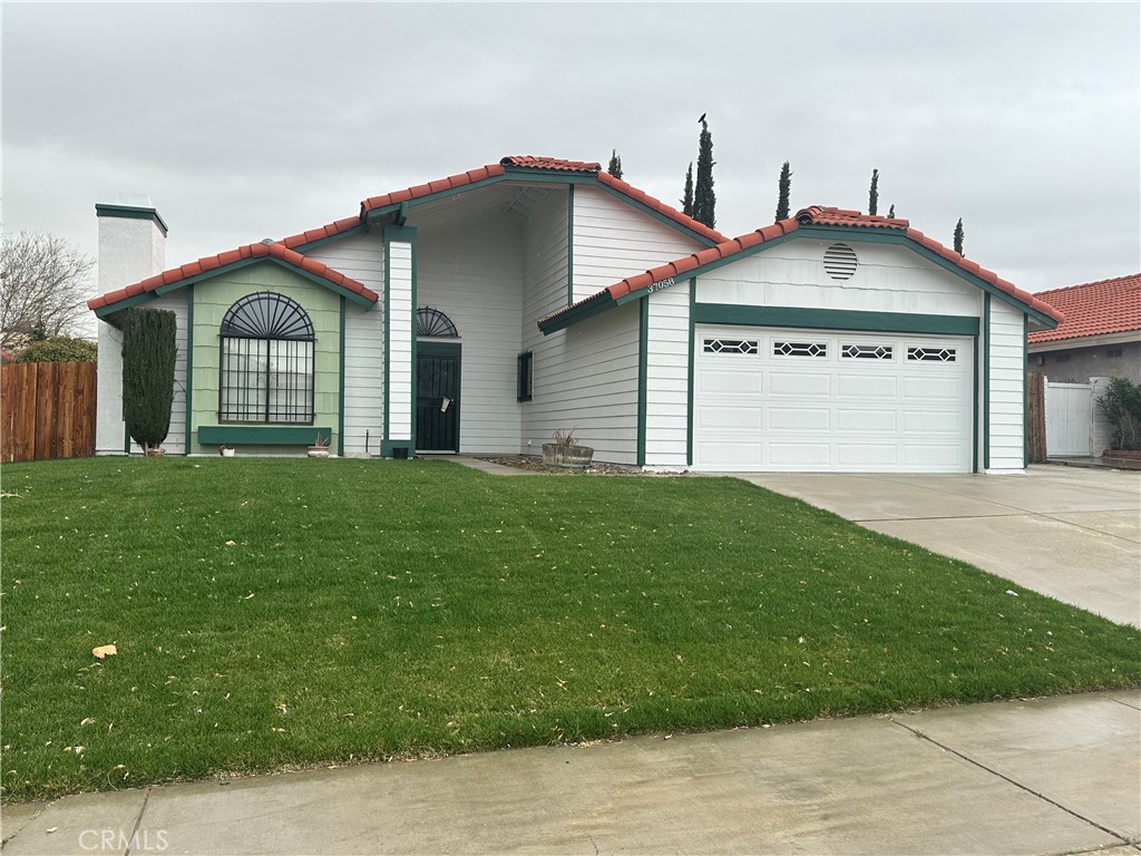 37058 E Waterman Avenue
