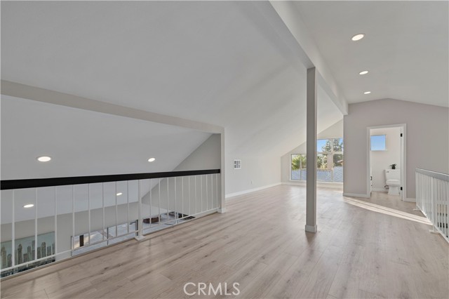 Detail Gallery Image 34 of 49 For 18838 Cabral, Canyon Country,  CA 91351 - 4 Beds | 3 Baths