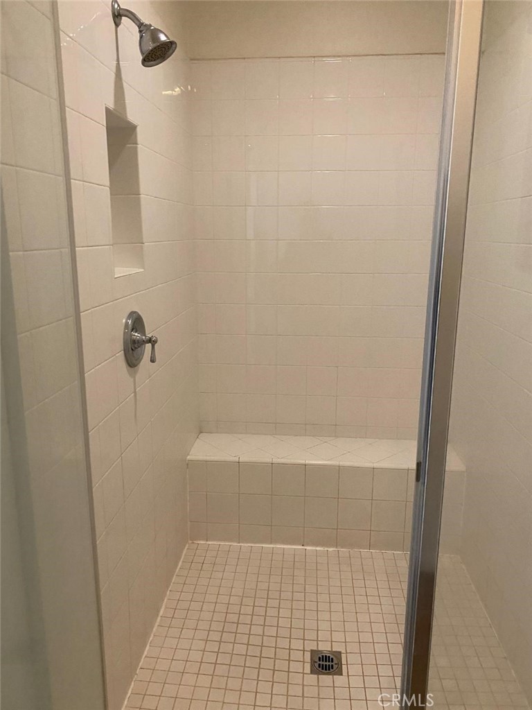 https://media.crmls.org/medias/f63c9ed5-cd90-4514-86a5-a1faa144cc6d.jpg?preset=X-Large