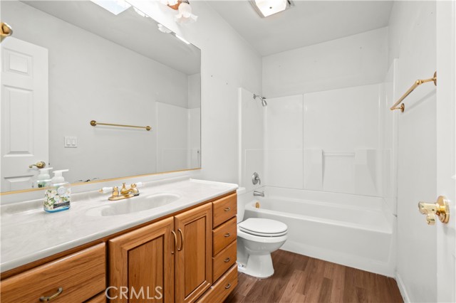 Image 36 of 56 For 6595 Jaluit Street