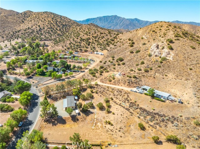 2726 Bent Spur Drive, Acton CA: https://media.crmls.org/medias/f63db846-dd92-4798-a3bc-43467138e7ad.jpg