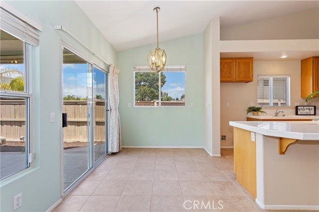 Detail Gallery Image 20 of 46 For 3946 Camelback Cir, Corona,  CA 92883 - 5 Beds | 2 Baths