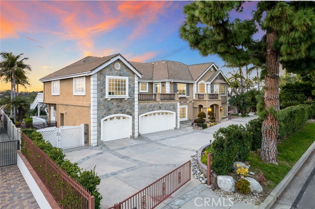 Detail Gallery Image 4 of 75 For 2701 Terraza Pl, Fullerton,  CA 92835 - 6 Beds | 4/2 Baths