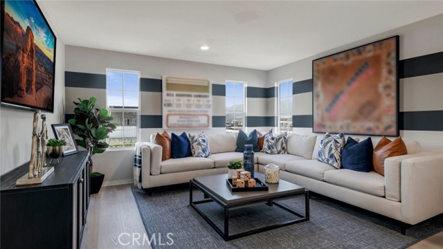 Detail Gallery Image 4 of 18 For 2448 Gunner Ridge Way, Rialto,  CA 92377 - 3 Beds | 2/1 Baths