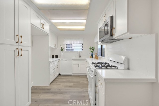 1540 Corte Hacienda, Upland CA: https://media.crmls.org/medias/f63f3356-f4ec-4009-824d-aa1e2cba51cd.jpg