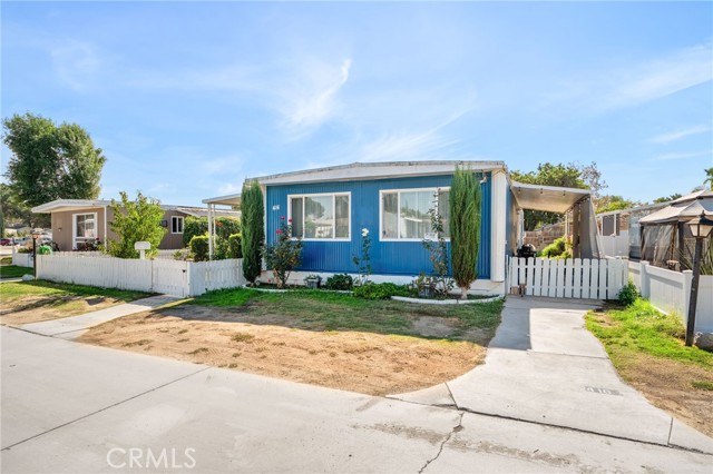 Detail Gallery Image 2 of 33 For 5800 Hamner #416,  Corona,  CA 91752 - 3 Beds | 3 Baths