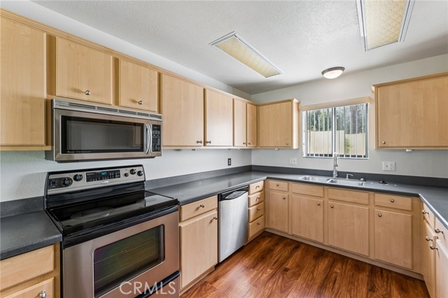 120 Willow Lake, Palm Desert, CA 92260