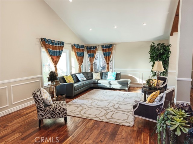 Detail Gallery Image 4 of 42 For 6000 Highland Ave, Yorba Linda,  CA 92886 - 4 Beds | 3/1 Baths