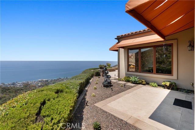 4 Le Conte, Laguna Niguel CA: https://media.crmls.org/medias/f640ce7d-5cf1-4376-a7a1-4170ced679fd.jpg
