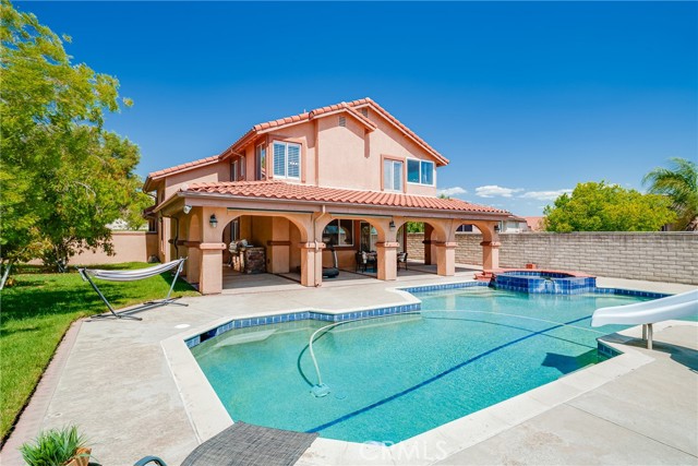 6290 Morning Place, Rancho Cucamonga CA: https://media.crmls.org/medias/f6415bdf-008d-4cf0-9ecf-4f46dcffcf92.jpg