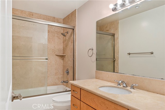 66 N Allen Avenue, Pasadena CA: https://media.crmls.org/medias/f6418732-1daa-41ae-b303-ba60232c3835.jpg