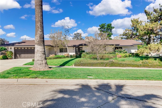 Detail Gallery Image 2 of 69 For 5531 Cornwall Ave, Riverside,  CA 92506 - 4 Beds | 3 Baths