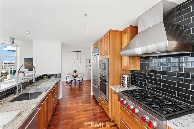 3141 Michelson Drive, Irvine CA: https://media.crmls.org/medias/f64284d1-3dce-41a5-92b9-35d5be2ce9dc.jpg