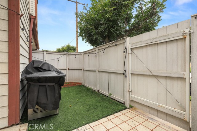 25520 Dodge Avenue, Harbor City CA: https://media.crmls.org/medias/f6433efa-b862-408e-b8f9-2fec1cd8b7ef.jpg
