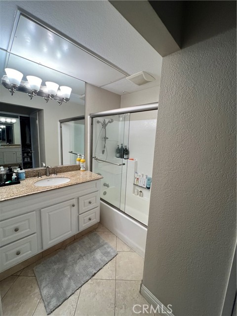 Detail Gallery Image 13 of 14 For 12 Villa Point Dr, Newport Beach,  CA 92660 - 1 Beds | 1 Baths