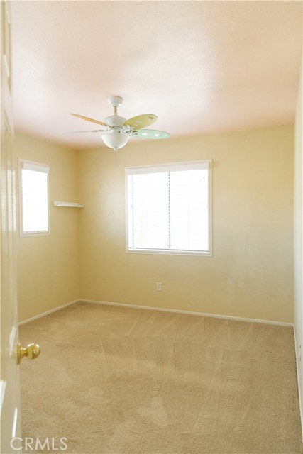 Image 18 of 37 For 852 Saint James Drive