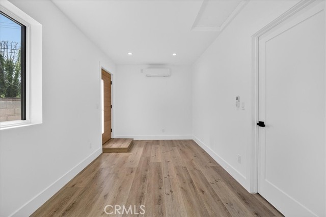 Detail Gallery Image 4 of 16 For 7053 Fallbrook Ave, West Hills,  CA 91307 - 1 Beds | 1 Baths