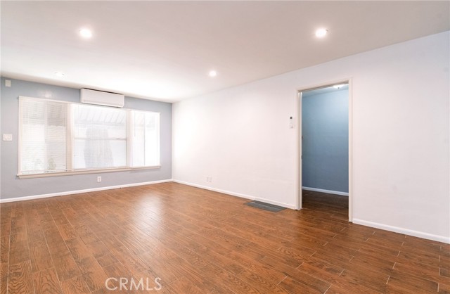 6 Bed Home for Sale in North Hollywood, California