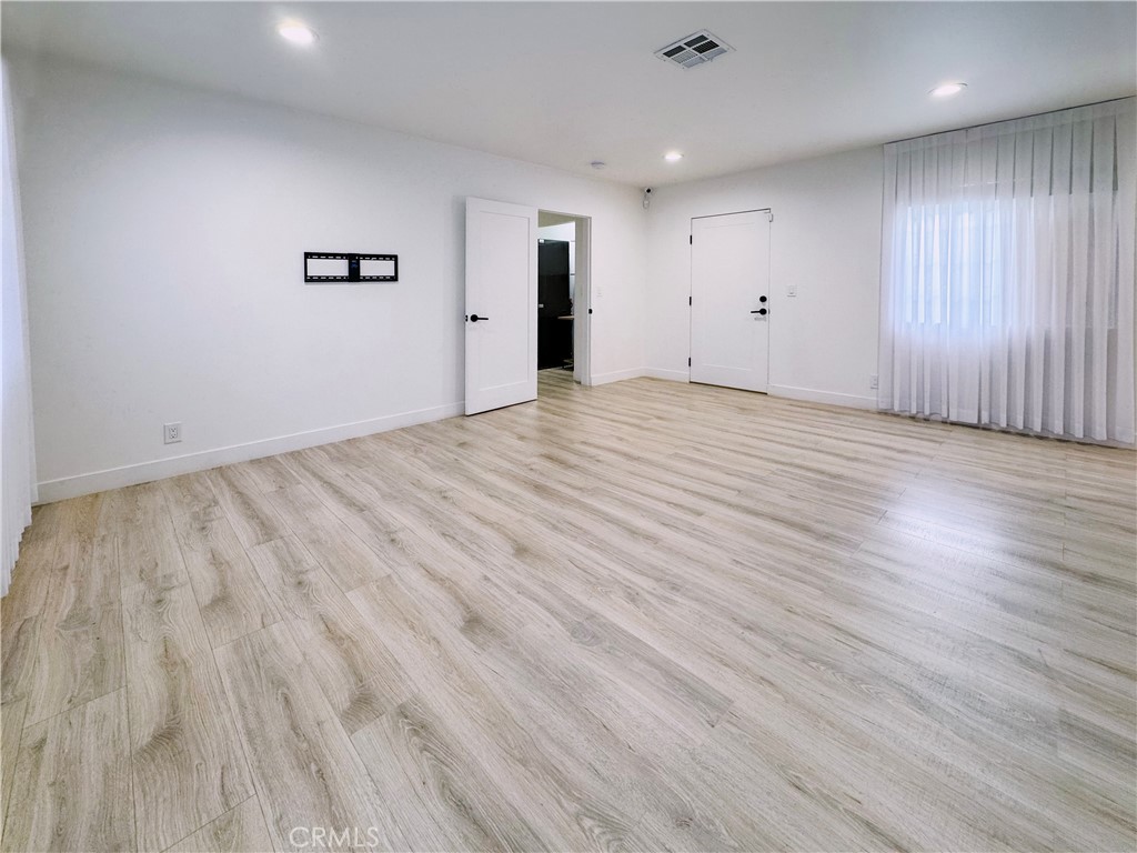 MLS #SR25261840 image #12