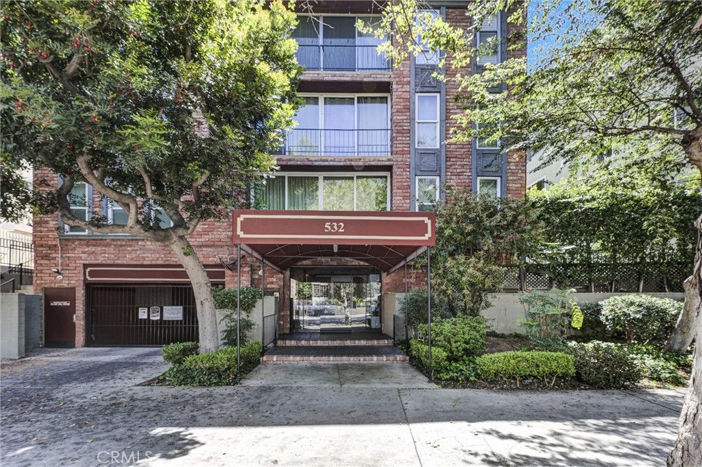 532 N Rossmore Avenue #411