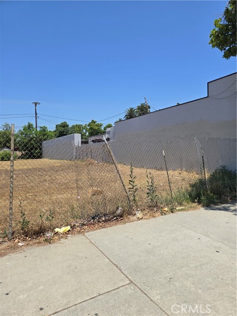 Image 13 of 47 For 855 Holt Avenue