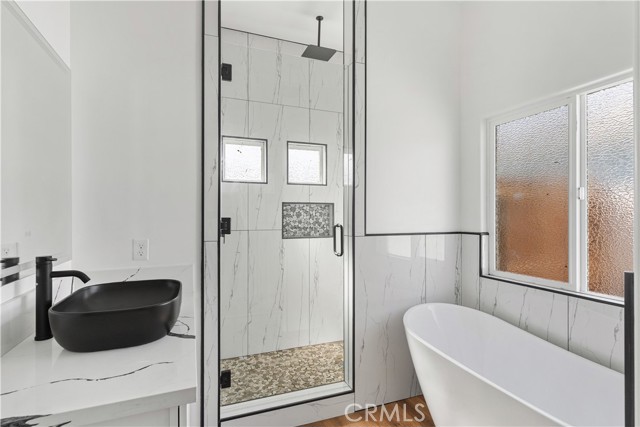 Detail Gallery Image 32 of 41 For 3714 Brave Ave, Bakersfield,  CA 93304 - 3 Beds | 2 Baths