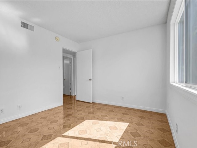 Detail Gallery Image 18 of 28 For 3030 Valle Vista Dr #27,  Los Angeles,  CA 90065 - 2 Beds | 1 Baths