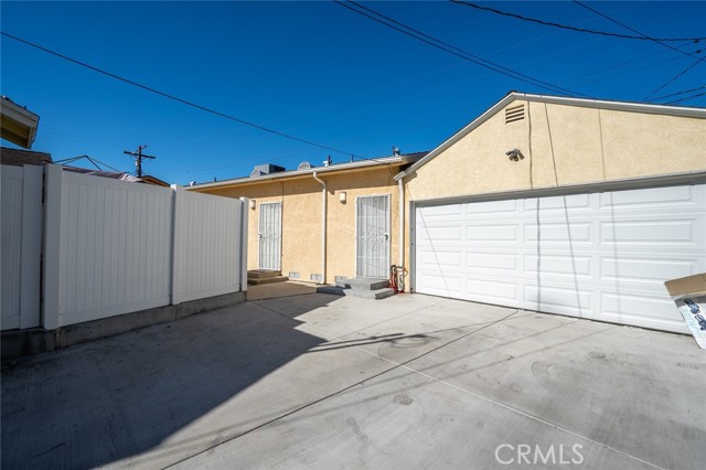 7663 Shadyglade Avenue photo 5