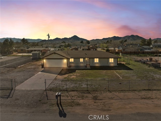 16548 Quinnault Rd, Apple Valley, CA 92307