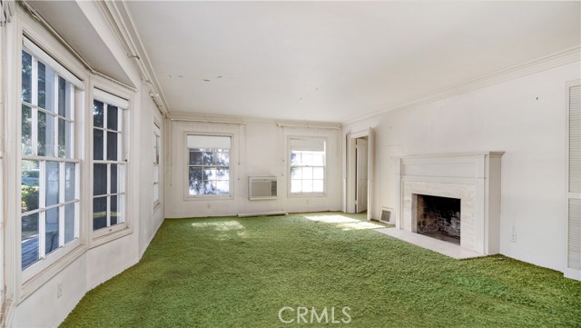 Detail Gallery Image 10 of 37 For 1804 N Heliotrope Dr, Santa Ana,  CA 92706 - 5 Beds | 4 Baths