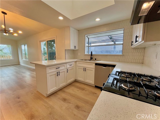 Detail Gallery Image 7 of 30 For 19042 Diplomat Ave, Corona,  CA 92881 - 3 Beds | 2 Baths