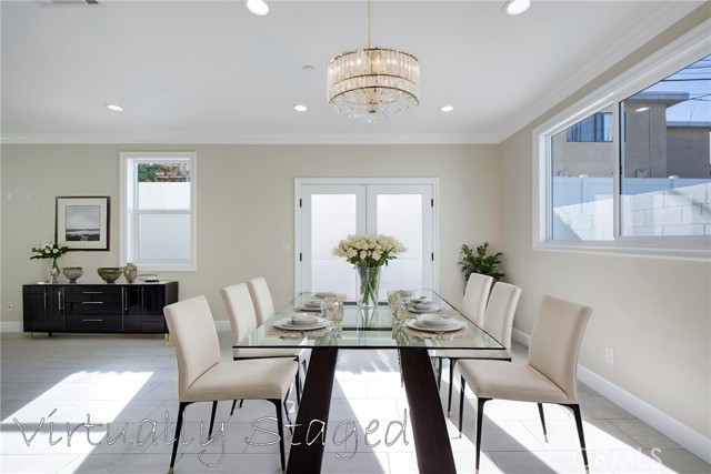 Dining area is virtually staged.