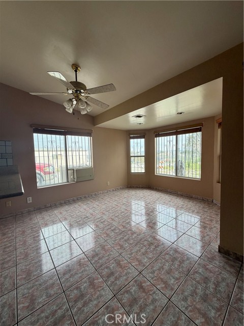 Detail Gallery Image 8 of 24 For 11497 2nd Avenue, Hesperia,  CA 92345 - 3 Beds | 2 Baths