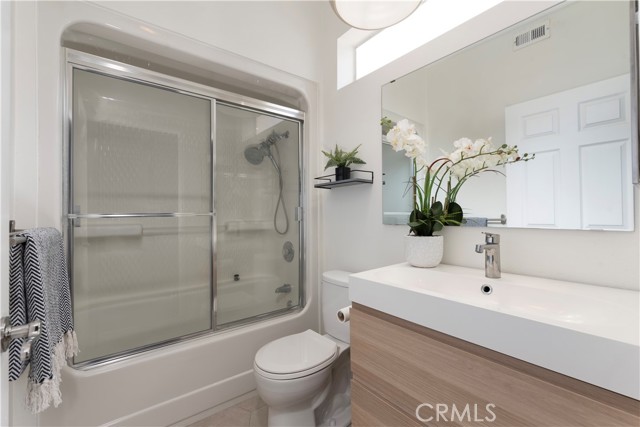 Detail Gallery Image 21 of 29 For 4201 Radford Ave #6,  Studio City,  CA 91604 - 2 Beds | 2/1 Baths
