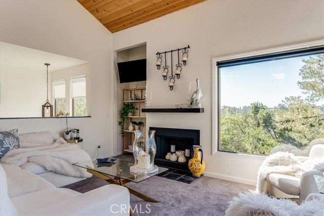 Detail Gallery Image 14 of 60 For 850 Suffolk Street, Cambria,  CA 93428 - 3 Beds | 1/1 Baths